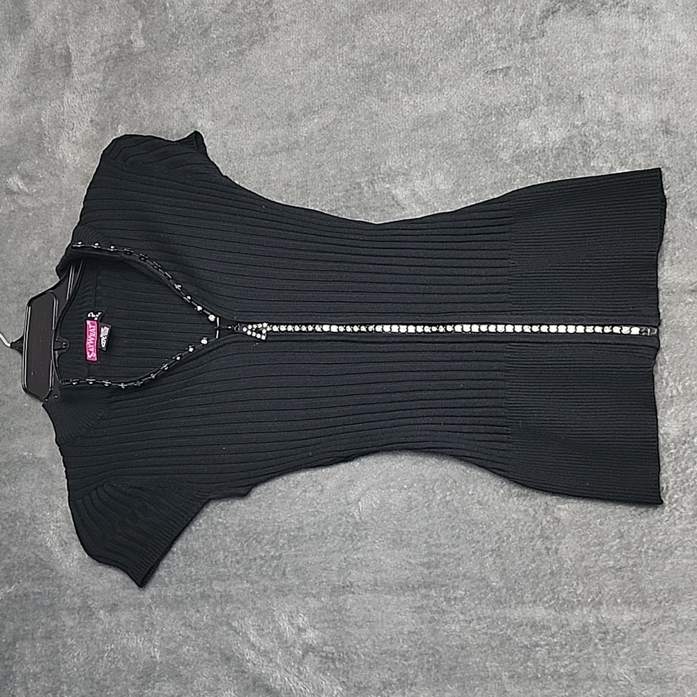 Say What? USA Zipped Black Ribbed Top, short sleeve.Size M